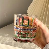 Vaso de whisky de vidrio de color pintado a mano, copa de vino de cristal de color confeti arcoíris romántico, adecuado para regalos para novias, bares en casa, bodas - details 2