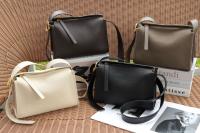 Bolso De Hombro Para Mujer En Cuero Genuino Negro Diseñador Lujo Con Correa Ancha De Cuero Calfornia Bolso De Cojín Gris Eboni Gris - details 0