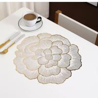 1pc Creativo Peony Estilo Nórdico Tapete De Mesa Decorativo Con Estampado Dorado PVC Antideslizante Impermeable Aislante De Calor Para El Hogar - details 1