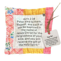 Pray Quilt Con Cruz Interior Hecho a Mano Colchón Colorido Regalo Para Ti Amigo Familia Sostenedor De Sueños Estilo Clásico - details 10