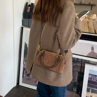 Bolso De Hombro Pequeño En Cuero Sintético Marrón Estilo Coreano Retro Casual Bolso Cruzado Para Mujer Con Cierre De Cremallera - details 6