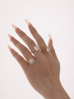 Encanto Anillo cuadrado de circón blanco para mujer, anillo de dedo de promesa de pareja chapado en oro de acero inoxidable de alta calidad, accesorios de boda de lujo, no se decolora, anillo de dedo índice de lujo ligero a la moda de acero de titanio - details 4