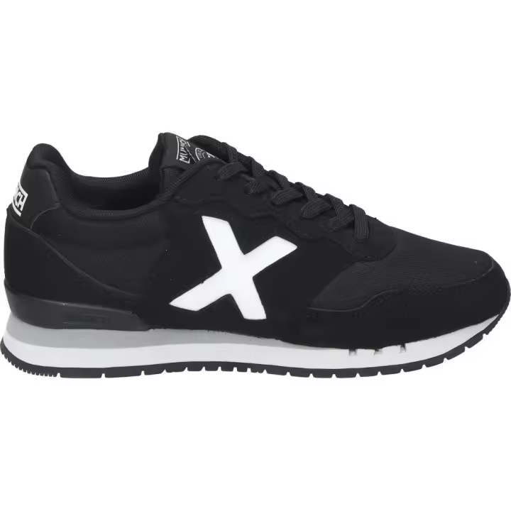 MUNICH | Zapatillas Munich Dash Kids 103 para Niños – Deportivas en Color Negro y Detalles en Blanco – Sneakers con Cordones – Estilo Casual – Versátiles y Cómodas – Modelo 1690103 - 1
