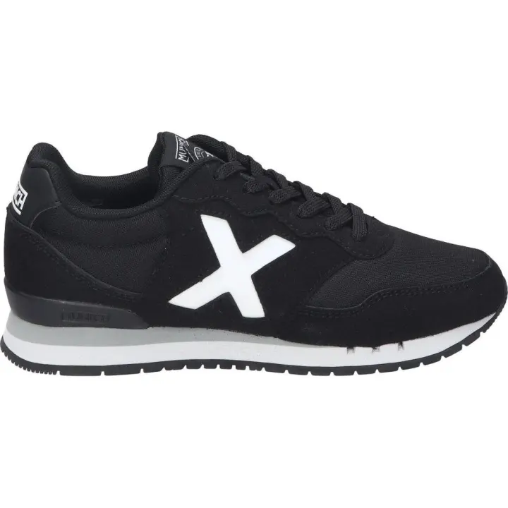 MUNICH | Zapatillas Munich Dash Kids 103 para Niños – Deportivas en Color Negro y Detalles en Blanco – Sneakers con Cordones – Estilo Casual – Versátiles y Cómodas – Modelo 1690103 - 1