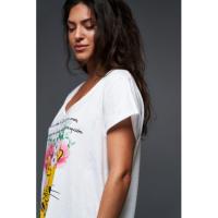 Camiseta Leopardo de Anabel Lee. Camiseta Leopardo de Anabel Lee. Camiseta blanca de manga corta y escote pico. Corte ligeramente oversize - details 3