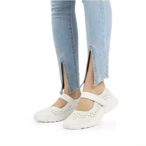 Teovel Zapatillas Caladas Ultraligeras de Mujer - Cierre Velcro - Estilo Merceditas - Ref G1022 - Moda y Confort - Cuña 3,5 Cm - Nueva Colección 25 - - 1