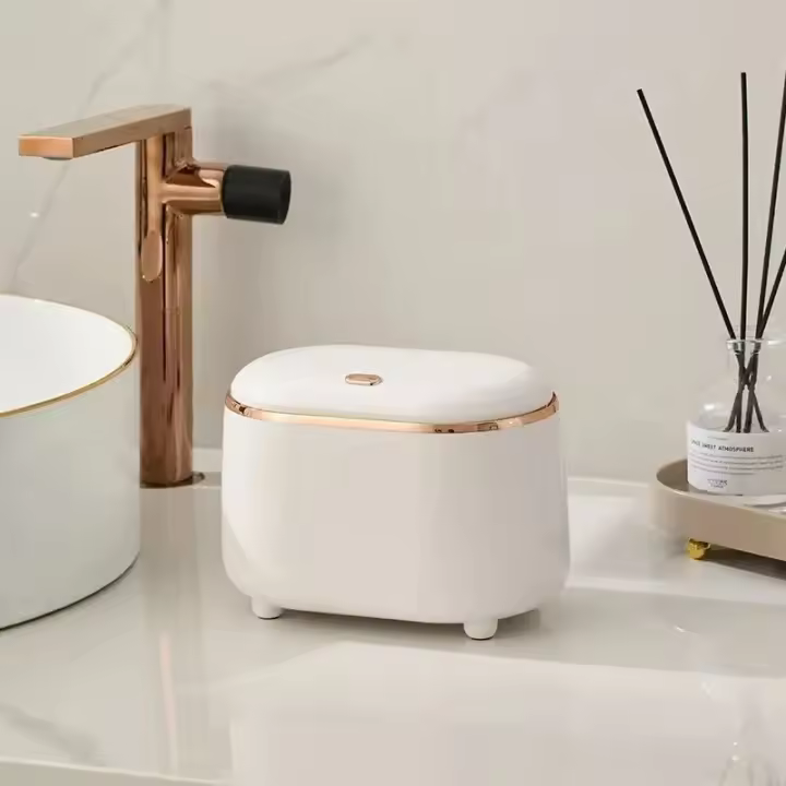 Papelera De Escritorio Mini Beishan Con Tapa Elegante Y Ligera De Plástico Para Baño Oficina Dormitorio Sala De Estar - 1