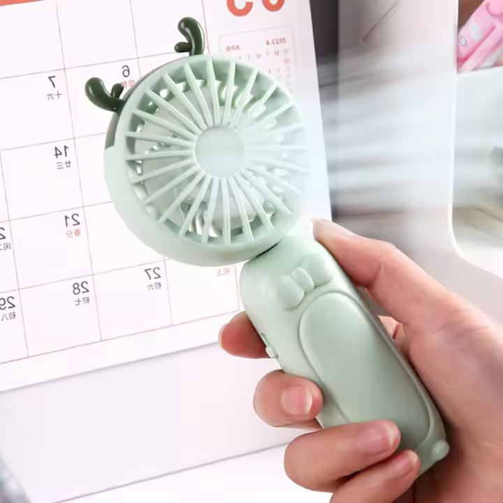 Pequeño Ventilador Mano con Diseño Cuter de Ciervo - Mini y Portátil / Estilo Cute - 1