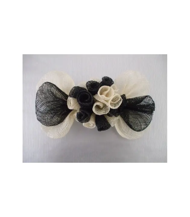 Sombrero de Sinamay Elegante con Raíz de Flores en Color Marfil - 1