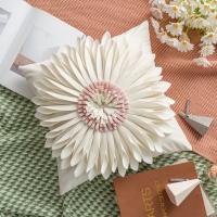 Funda de almohada cuadrada para el hogar, diseño de princesa con ventanal y margaritas pequeñas, funda de cojín para la mesita de noche - details 16
