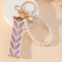 1Pc Encantador Lanyard De Teléfono Con Perla Artificial Y Hoja Charm De Bolso Accesorios Para Mujer Uso Diario Regalos - details 2