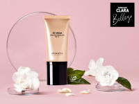 Atashi | DD Cream Antiedad | Tratamiento Hidratante Antiedad con Color | Efecto Buena Cara | 8 beneficios en 1 | Con Retinol | Formato Airless | Tono Medio | 50ml - details 0