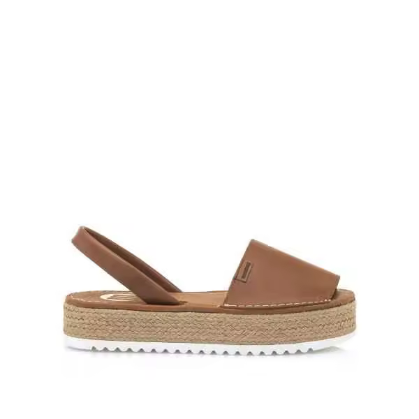 Sandalias marca Mustang modelo 50206 para mujer en color marrón - 1