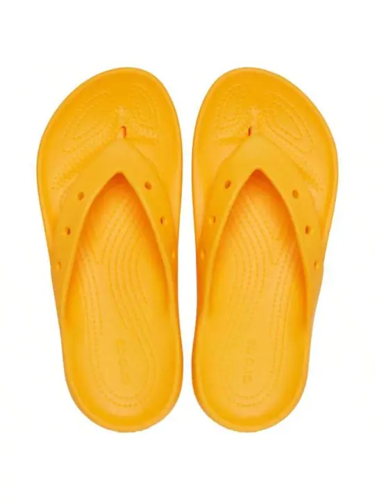 Classic Flip v2 U de Crocs, comodidad y estilo en cada paso. Diseño ergonómico, ideal para el día a día y actividades al aire libre. - 1