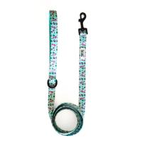Correa Estampada para perro. Anilla en el asa para colgar el porta bolsas. Hebilla negra de aleación de Zinc. Marca Lila Dogs - details 0