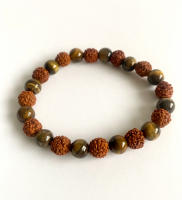 Pulsera Artesania Brazalete Regalo Hombre MujerTibet Bolsita tradicional Nepal Rudraksha y Ojo de Tigre - details 5