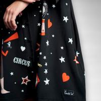 Vestido Reina de la Pista Anabel Lee - Camisero Oversize con Estampado Circo - details 6