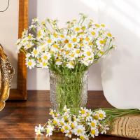 12pcs Flores Artificiales De Margarita Pequeñas Para Decoración De Mesa De Fiesta De San Valentín Boda DIY Hogar Decoración De Aniversario - details 2