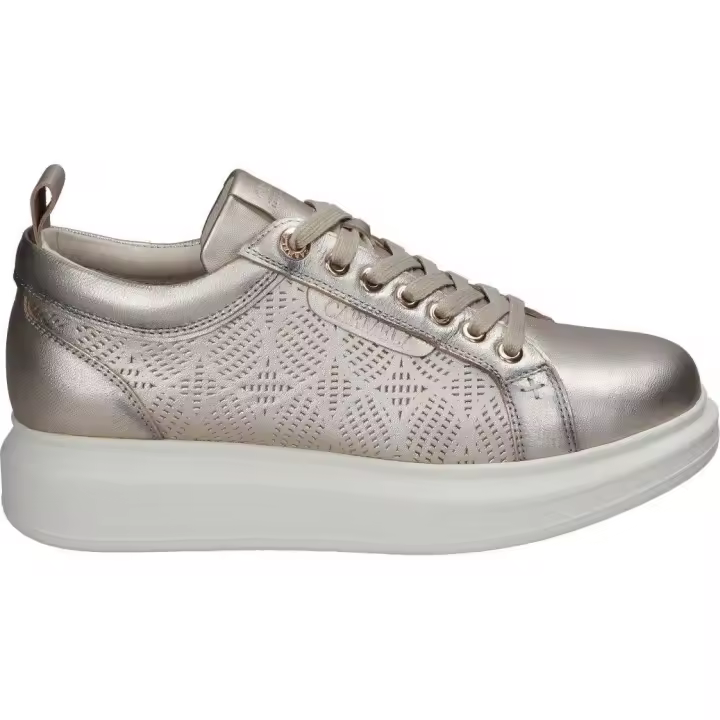 CARMELA |Zapatos Carmela para mujer 161438 zapatillas para señora color oro - 1