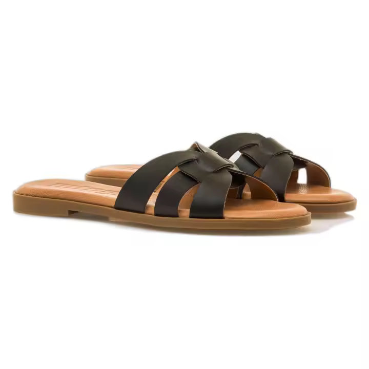 Planas marca Mustang modelo 59580-C57866 para calzado mujer en color negro - 1