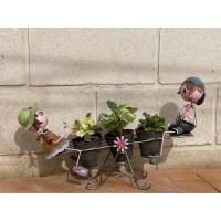 CAPRILO REGALOS & DECORACIÓN Macetero Triple Decorativo de Metal Niño y Niña en Balancín. Adornos y Figuras. Decoración para Jardín. Regalos Originales. 52 x 19 x 29 cm. - details 0