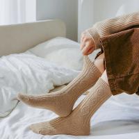 3 Pares De Calcetines De Lana De Cashmere Para Mujer Invierno Gruesos Y Cálidos Negro Blanco Conjunto Japonés Moda Color Sólido - details 0