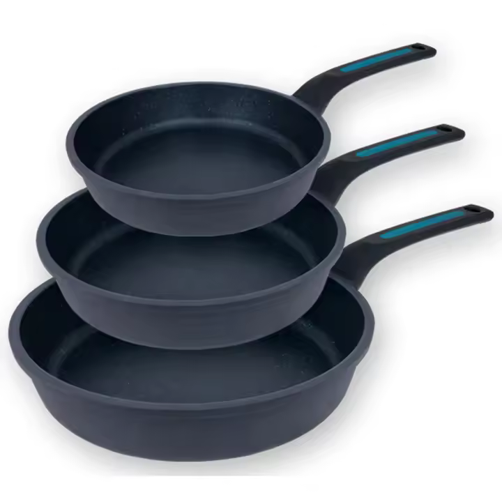 ARCOS Thera - Set de 3 Sartenes Antiadherentes (20, 24 y 28 cm), Aluminio Fundido, Recubrimiento Antiadherente Eclipse®, Mango de Plástico y Silicona Azul, Apta Cualquier Cocina y Lavavajillas, Full Induction, Sistema Ahorro Energético - 1