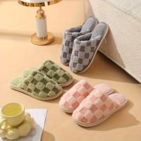 Zapatillas de Estar por Casa para Mujer y Hombre  Diseño Tablero de Ajedrez Gris y Melocotón  Pantuflas  Mujer y Hombre de Estar por CasaCómodas y Antideslizantes - details 0