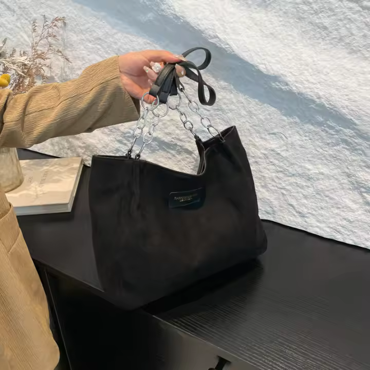 Bolso De Compañero Para Dama De Gran Volumen En Suela Con Cierres De Cremallera Material Principal - 1