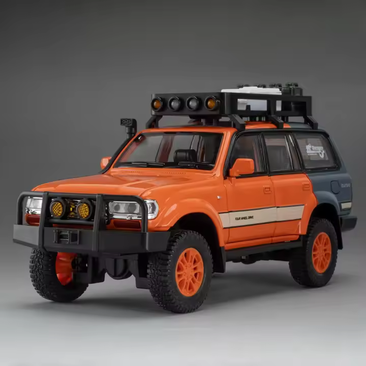 Modelo De Coche SUV LC80 LAND CRUISER 1:24 En Escala Con Puertas Abiertas Luz Y Sonido Función Retroceso Regalo Para Niños Material Aleación De Metal Neumáticos De Goma - 1