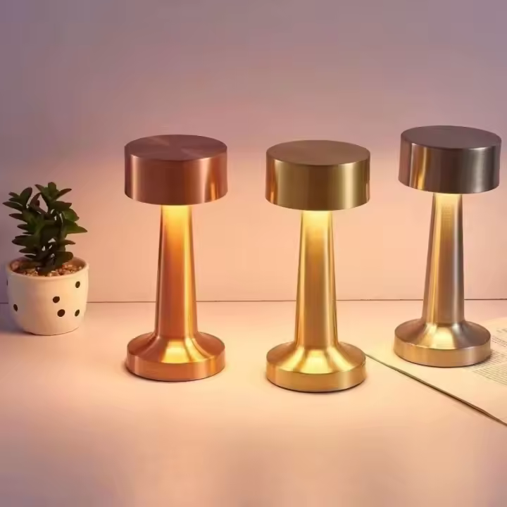 Lámpara De Noche LED Recargable Por USB Luz Retro De Metal Táctil Decoración Para Mesa De Noche Sala De Estar Comedor Dormitorio - 1