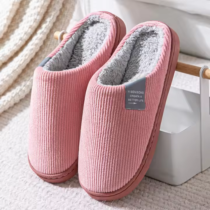 Zapatillas de algodón acolchadas antideslizantes para hombre y mujer, pantuflas cálidas y mensuales para interiores y el hogar, bonitas Zapatillas de algodón peludas para invierno - 1