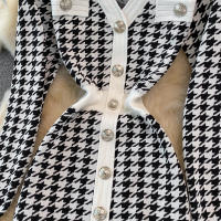 Vestido Largo De Punto Vintage REALEFT Para Mujer Cuello V Manga Larga Botones Estilo Clásico Otoño Invierno Talla Regular - details 5