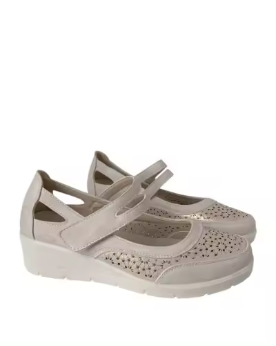 Zapateos Mercedita con velcro , muy suaves y ligeros con plantilla extraibles - 1