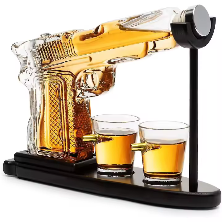Gifts For Men Had Whisky Decanter Set 9 Oz con dos vasos de 2 Oz, pistola única cumpleaños regalo Ideas hija hijo, Home Bar regalos, acceso para beber - 1