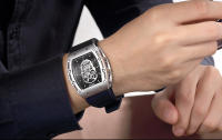 Reloj De Cuarzo Para Hombre Con Correa De Silicona Negra Luminosa Y Dial Rectangular De Armadura Calavera Estrellada BGL1612G-2 - details 20