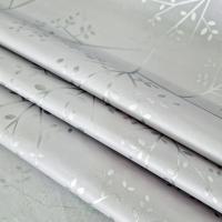 Mantel de hule PVC plástico rectangular, impermeable y fácil de limpiar, ideal para el hogar, cocina, comedor, salón, jardín, balcón o picnic. Diseño moderno y elegante en color plata y blanco. - details 2