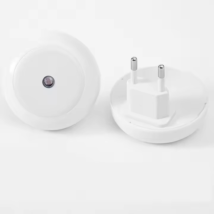Lámpara De Pared Inteligente LED Redonda Blanca Con Sensor De Atardecer a Medianoche Para Baño Dormitorio Cocina Pasillo Ahorro De Energía Con Enchufe EU - 1