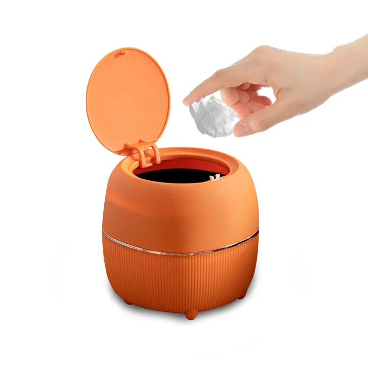 Mini papelera redonda de escritorio con tapa, de plástico, para el hogar, cocina, baño, oficina (naranja) - 1