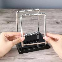 Juguete De Escritorio Newton's Cradle Balanza De Bolas De Acero Regalo Pendulo De Gravedad Para Decoración De Oficina Y Hogar Suministros Educativos De Física Metal - details 5