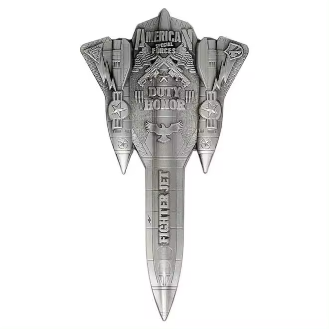 JET DE LUCHADOR Armas de Guerra Antiqued 2 Oz Moneda Plata 10000 Francos Chad 2024 - 1
