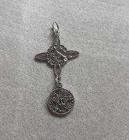 colgante de plata de ley amuleto doble protección nudo de bruja y tetragrámaton -40ycuatrojoyeria - details 0