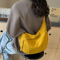 Bolso De Hombro Para Mujer 2025 Nueva Capacidad Alta Bolsa Cruzada De Nylon Versátil Bolso De Mano Casual Sin Decoración - details 9