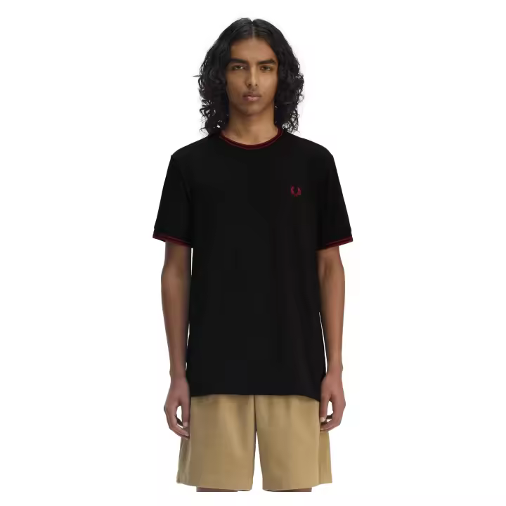 Camiseta Fred Perry Negra/Roja Ribeted Neck - 1