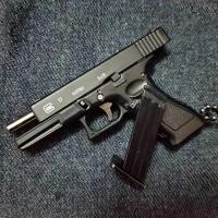 Pistola De Juguete Metálica Miniatura 1:3 G17 Con Llavero Desmontable Semi-acero Inoxidable Para Niños Ornamento Colgante DIY - details 3