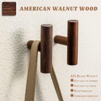 Paquete de 4 ganchos de ropa de madera montados en la pared, clavijas de ropa de madera simples naturales montadas en la pared vintage solo organizador percha de ropa de madera percha - details 0