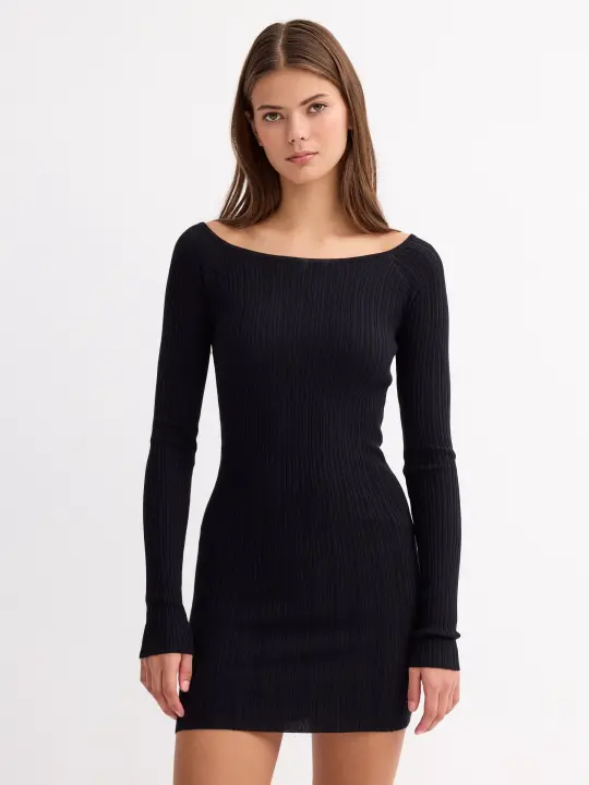 Vestido mini slim de tejido de punto de manga larga y cuello de barco INSIDE - 1