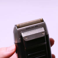Afeitadora Eléctrica Kemei Para Hombres Recargable Barba Afeitadora Electrónica Flequillo Corte Flotante Barbero Trimmer De Cuidado Del Rostro Máquina De Afeitar - details 9