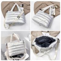 Bolso De Hombro De Nylon Puffer Para Mujer Invierno Bolso De Mano Chic Cuadrado Suave Cierre De Cremallera Estilo Versátil - details 22