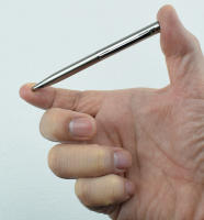 Mini Bolígrafo De Punta Fina 0.7mm En Acero Inoxidable Negro Para Oficina Y Escuela Activación Por Torcimiento Portátil - details 1